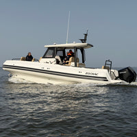 Zodiac X9CC 8,60 meter center console RIB met hardtop varend op zee