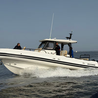 Zodiac X9CC 8,60 meter center console RIB met hardtop varend op snelheid
